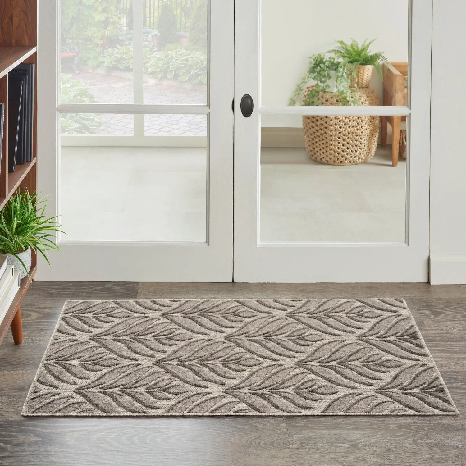 Aloha Charcoal Tropical Indoor/Outdoor Rug