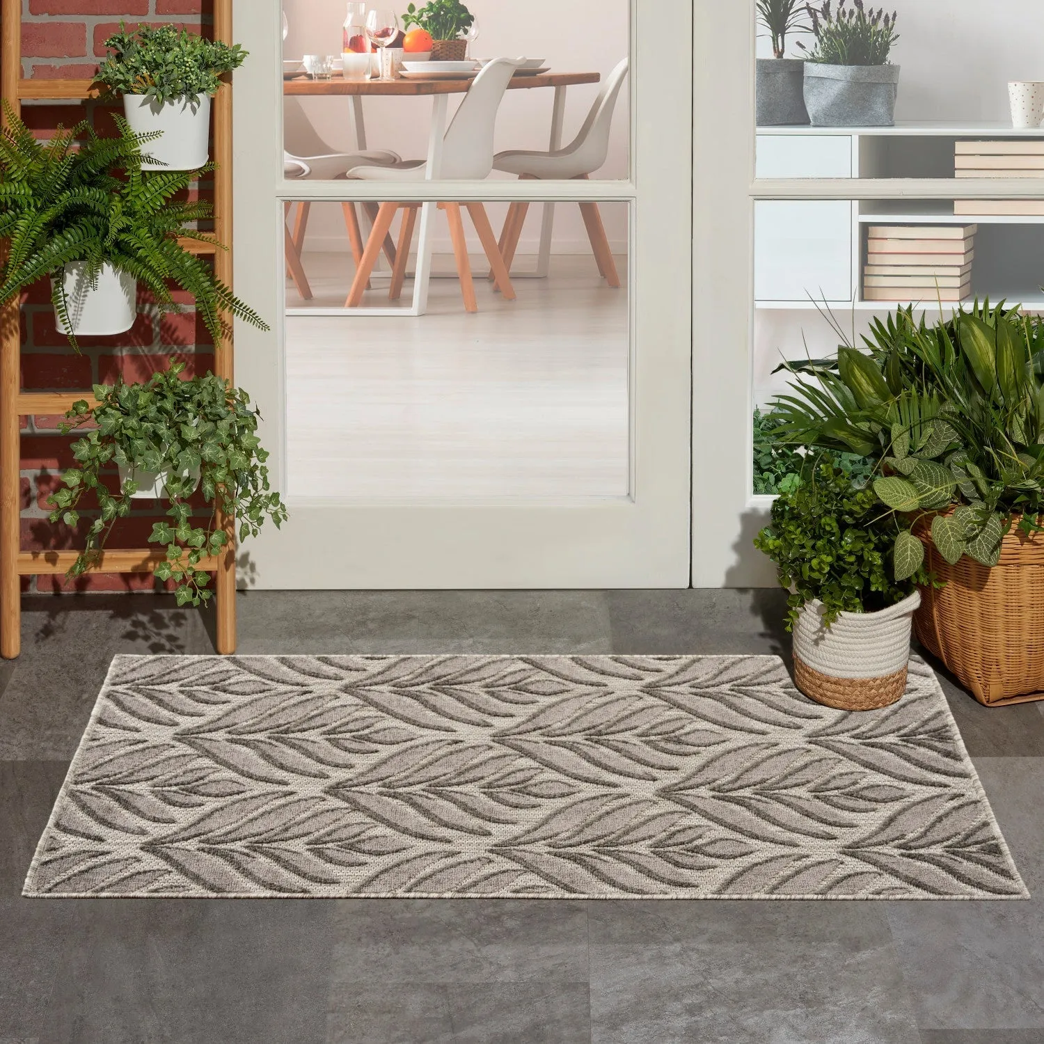 Aloha Charcoal Tropical Indoor/Outdoor Rug